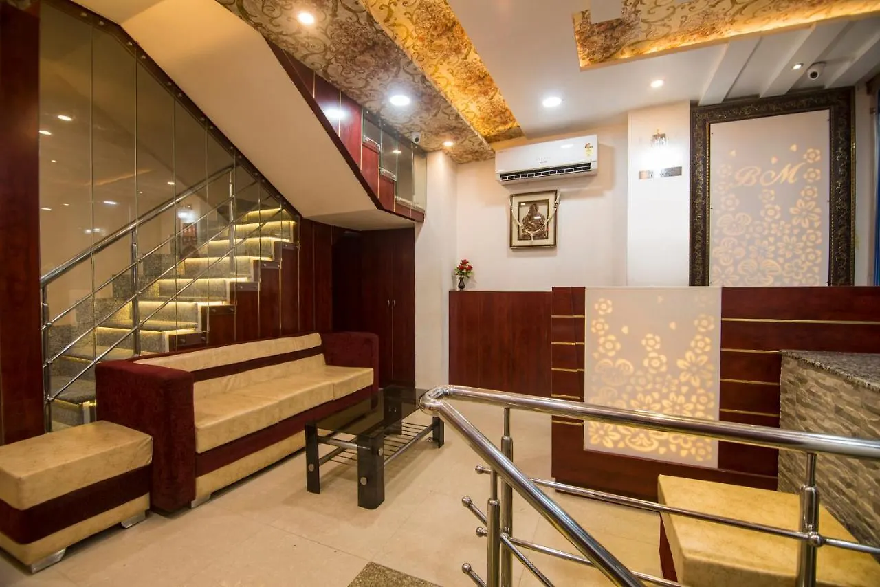 Hotel Bleue Mont Varanasi 3*,  India