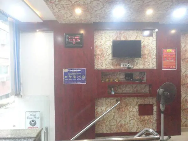 Hotel Bleue Mont Varanasi 3*,